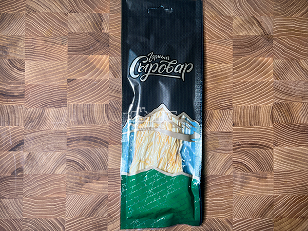 Сыр 60 гр ГОРНЫЙ СЫРОВАР (Паутинка копчёная) в Краснодаре