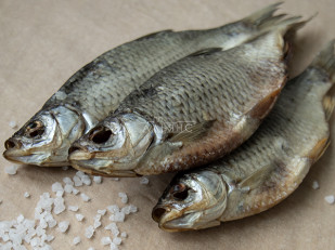 Орехи: Вобла астраханская ГОСТ с икрой